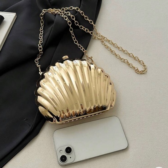 Boutique She'll shaped shoulder bag - Picture 3 of 3